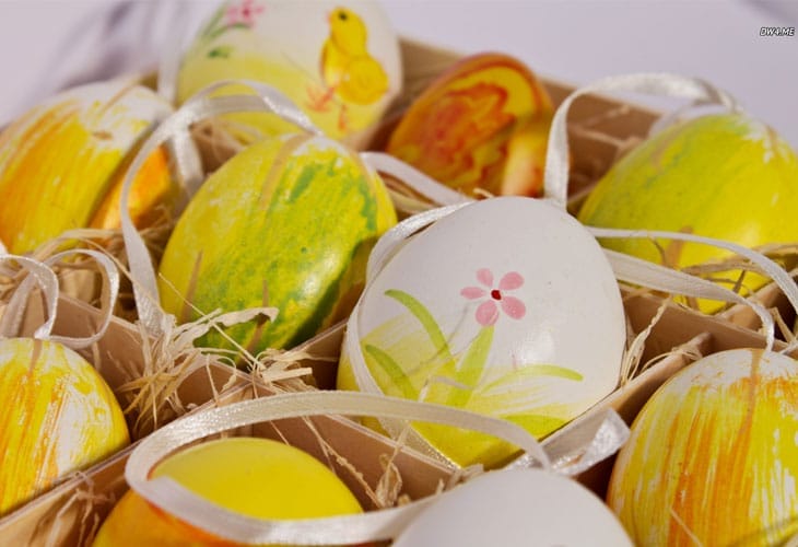 Easter-eggs-wallpaper Easter-eggs-wallpaper