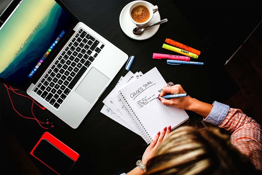 Macbook Pro Office Mockup PSD