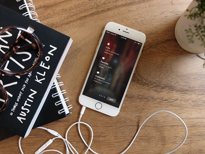Photorealistic Iphone 6 Mockup PSD