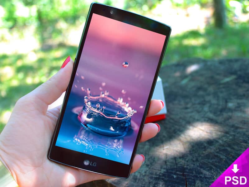 LG G3 Smartphone Mockup PSD