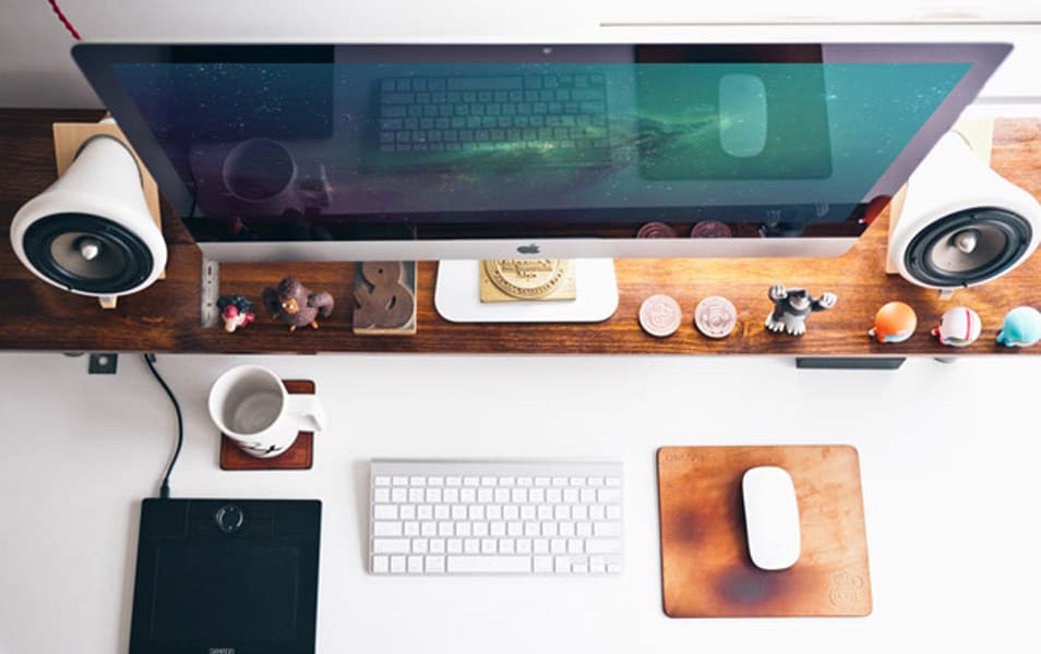 Photorealistic iMac Mock-Up Scene vol. 1